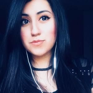 Meet your Posher, Vivian